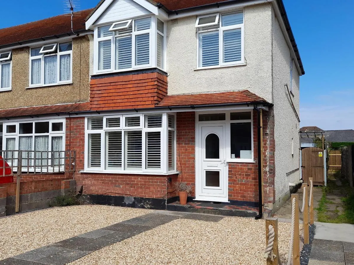 32 Cranleigh Close Bournemouth